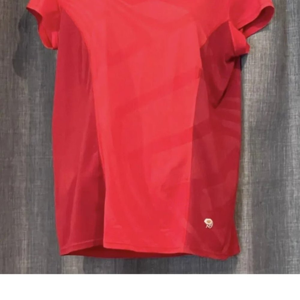 Mountain Hardware T-Shirt Womens Large Red Short Sleeve Active Tee-Stain